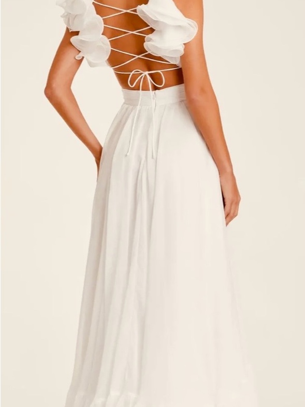 Elegant White Maxi Dress with Floral Shoulder Detail - Picture 3 of 7